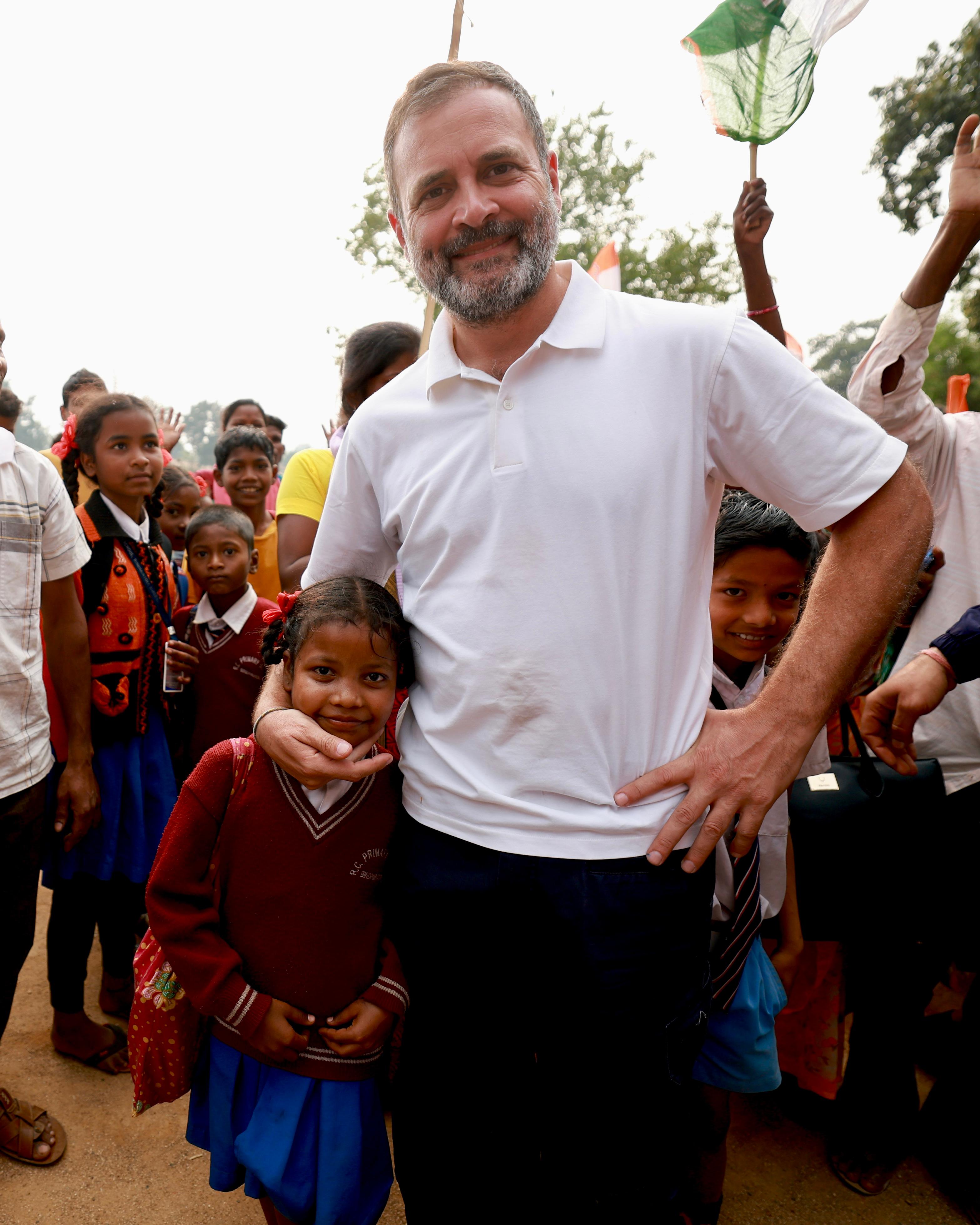 Rahul Gandhi Smiling With A Sweet Little Girl